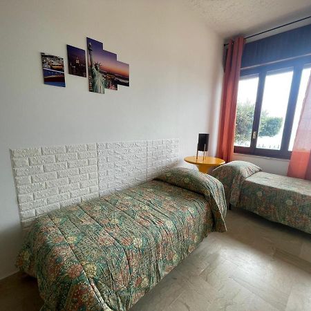 La Finestra Sul Mare B&B Crotone Eksteriør billede