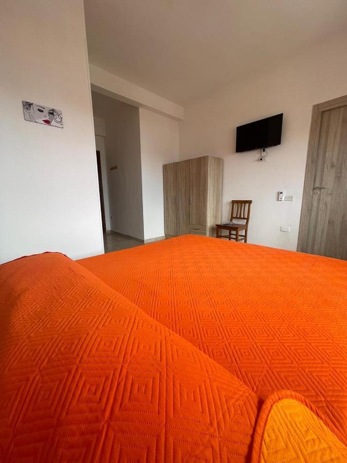La Finestra Sul Mare B&B Crotone Eksteriør billede