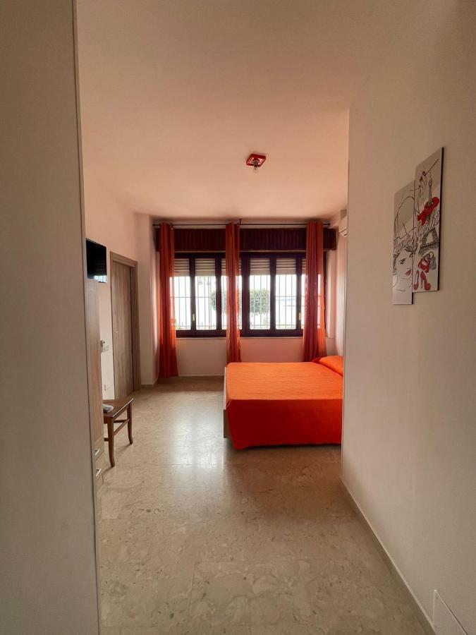 La Finestra Sul Mare B&B Crotone Eksteriør billede