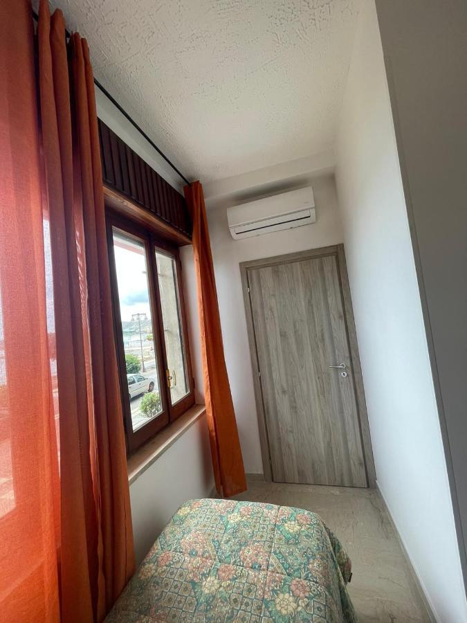 La Finestra Sul Mare B&B Crotone Eksteriør billede