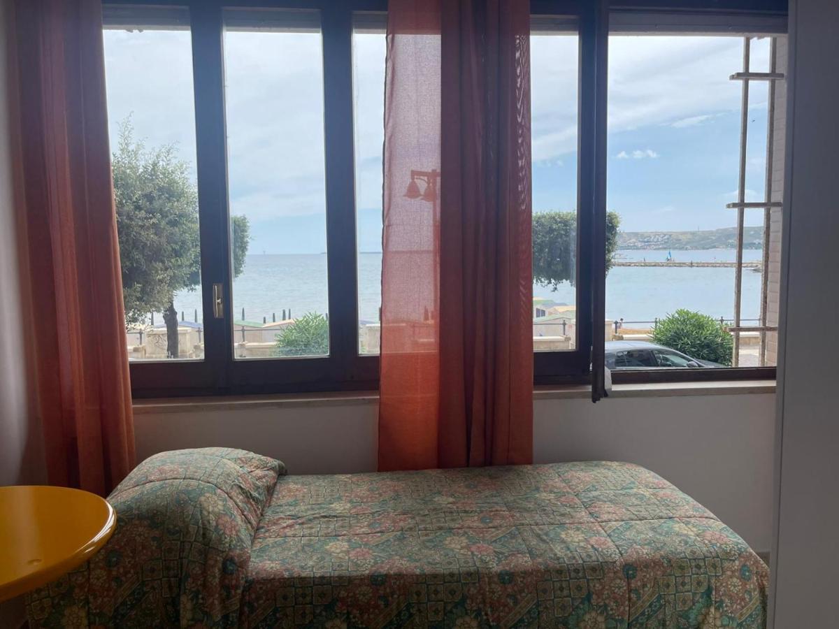 La Finestra Sul Mare B&B Crotone Eksteriør billede
