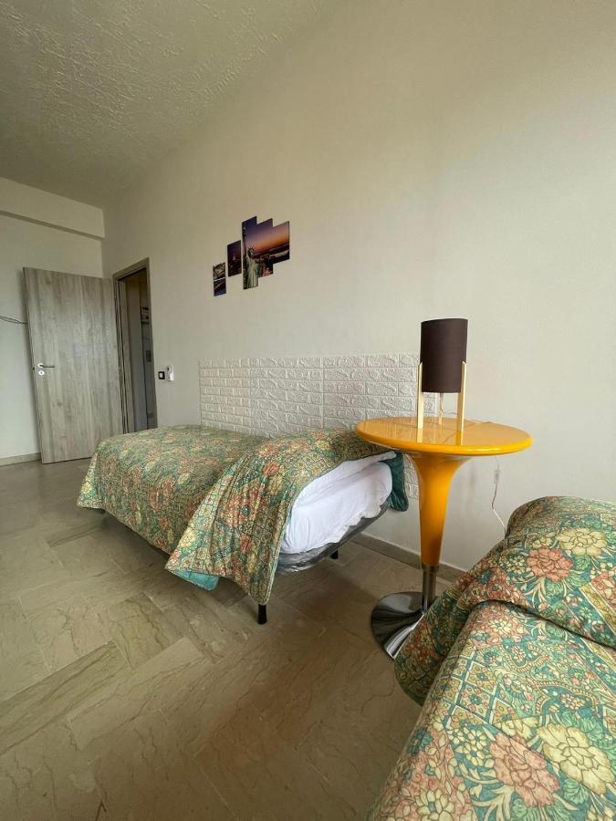 La Finestra Sul Mare B&B Crotone Eksteriør billede