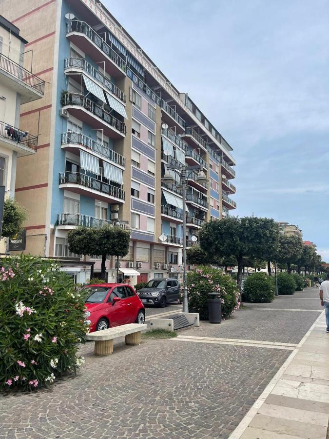 La Finestra Sul Mare B&B Crotone Eksteriør billede