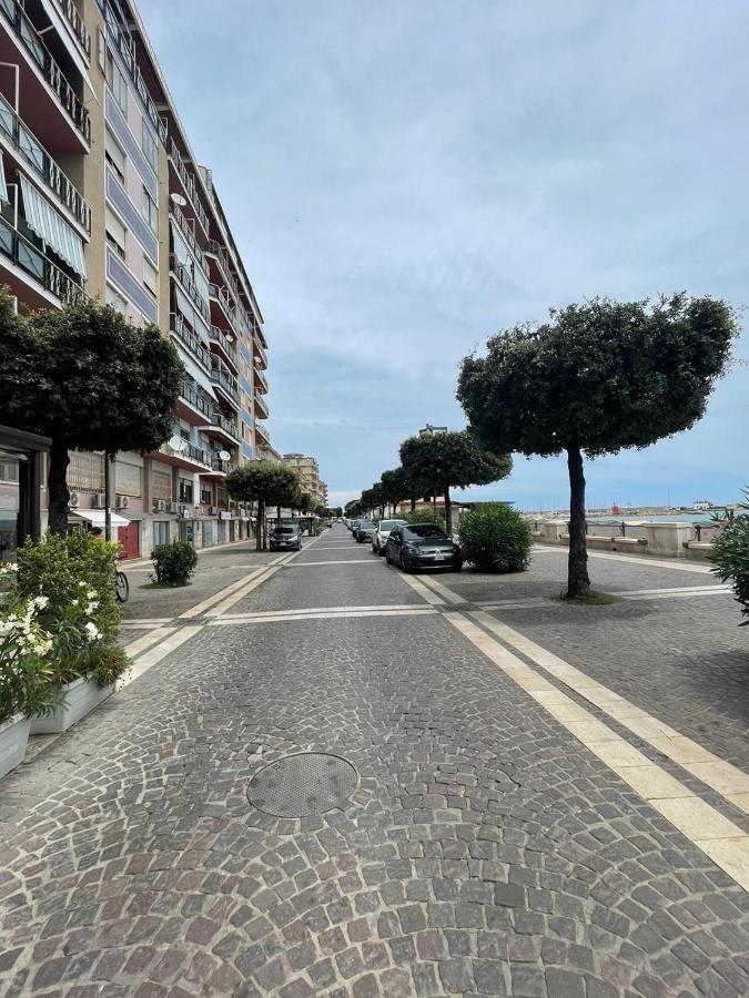 La Finestra Sul Mare B&B Crotone Eksteriør billede