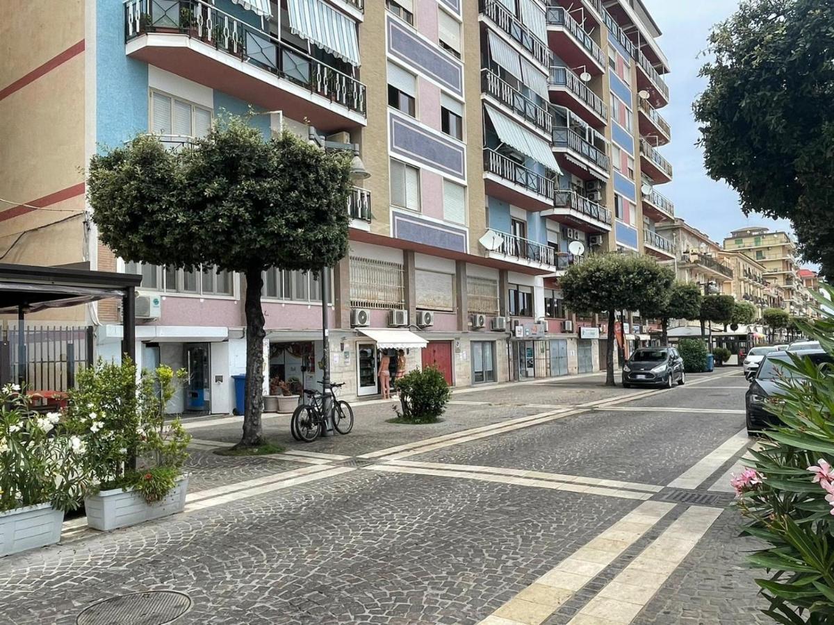 La Finestra Sul Mare B&B Crotone Eksteriør billede