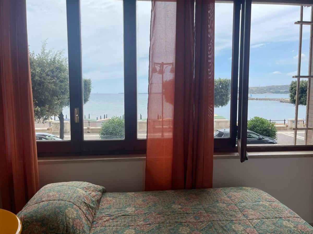 La Finestra Sul Mare B&B Crotone Eksteriør billede
