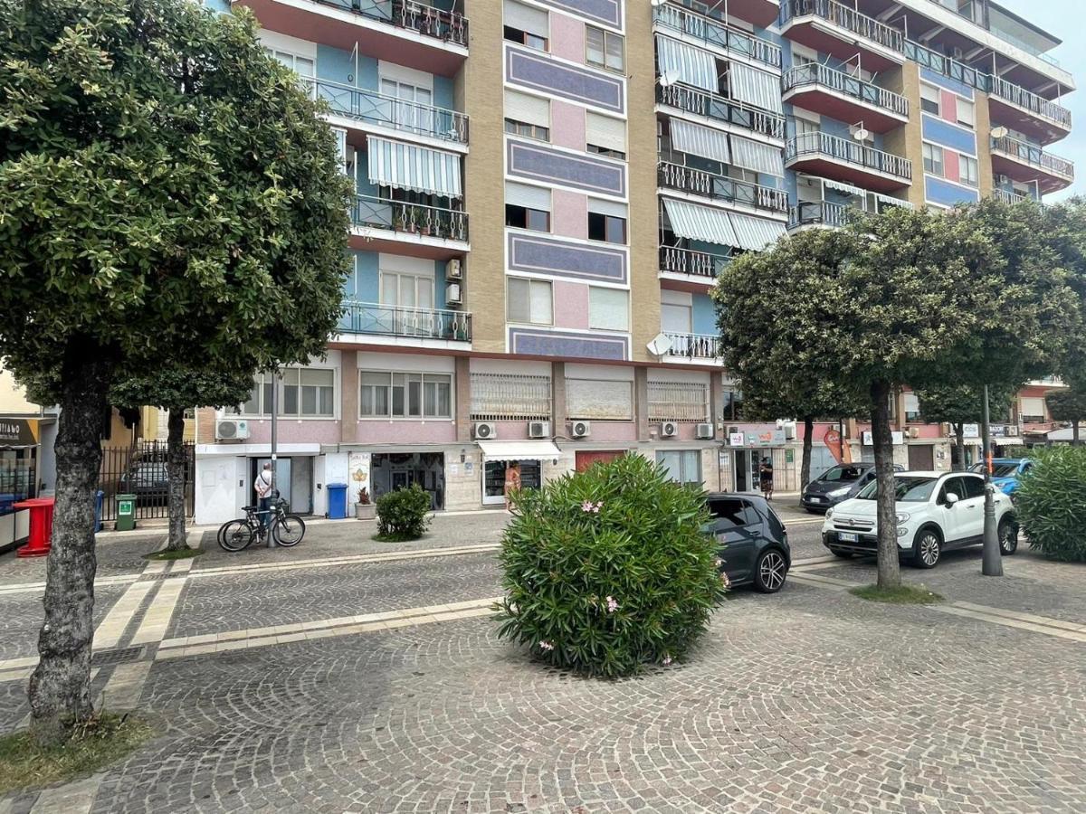 La Finestra Sul Mare B&B Crotone Eksteriør billede