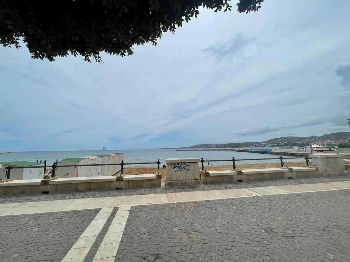 La Finestra Sul Mare B&B Crotone Eksteriør billede