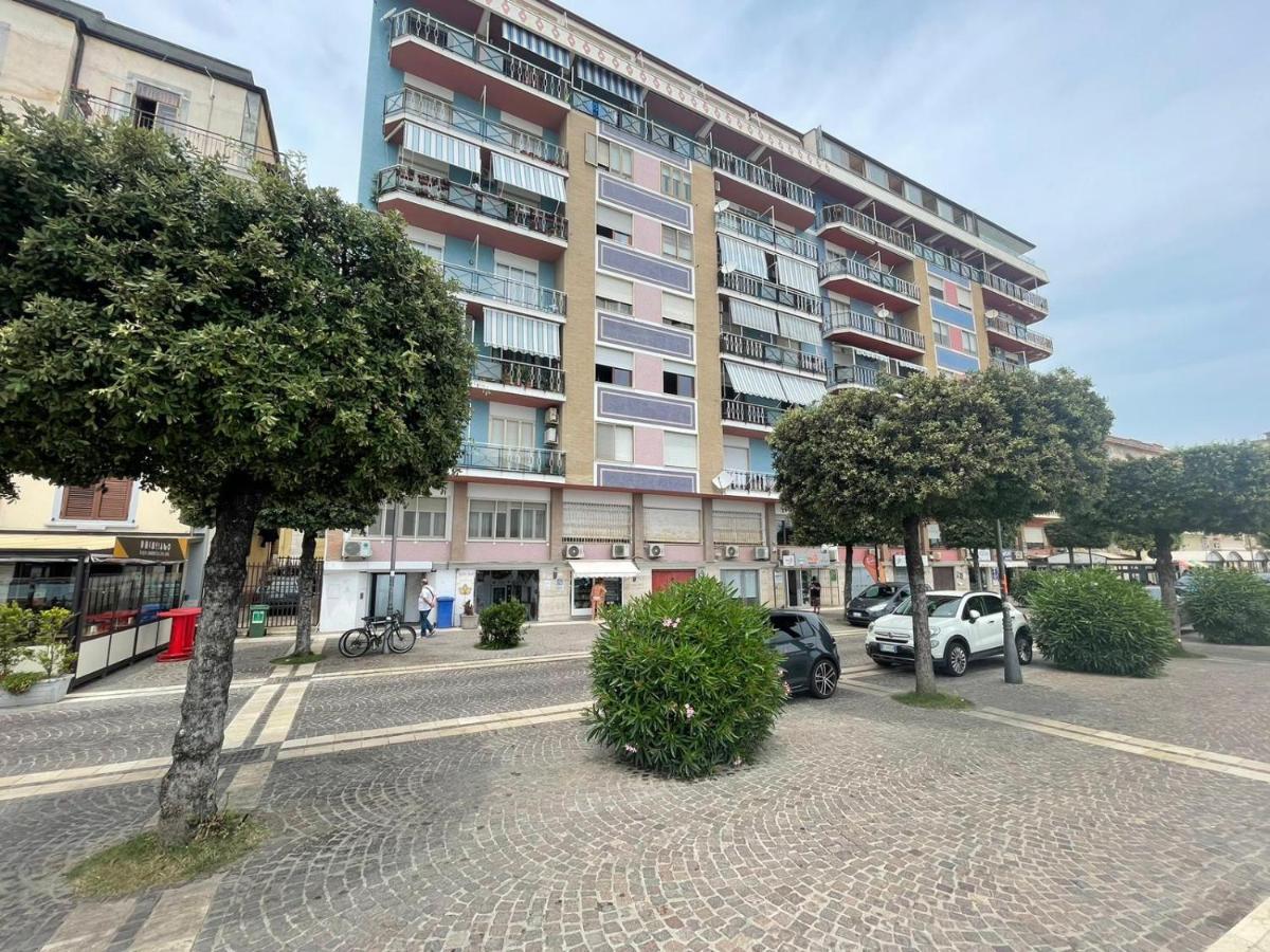 La Finestra Sul Mare B&B Crotone Eksteriør billede
